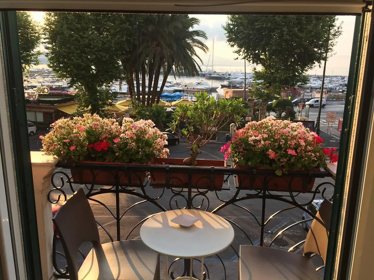 Отель Mergellinaresort Неаполь